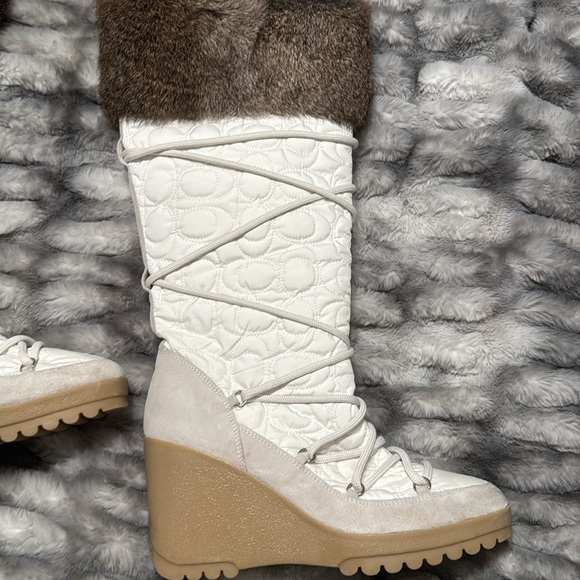 Coach rabbit fur boots from ITALY 🇮🇹 size 9 - Picture 6 of 9